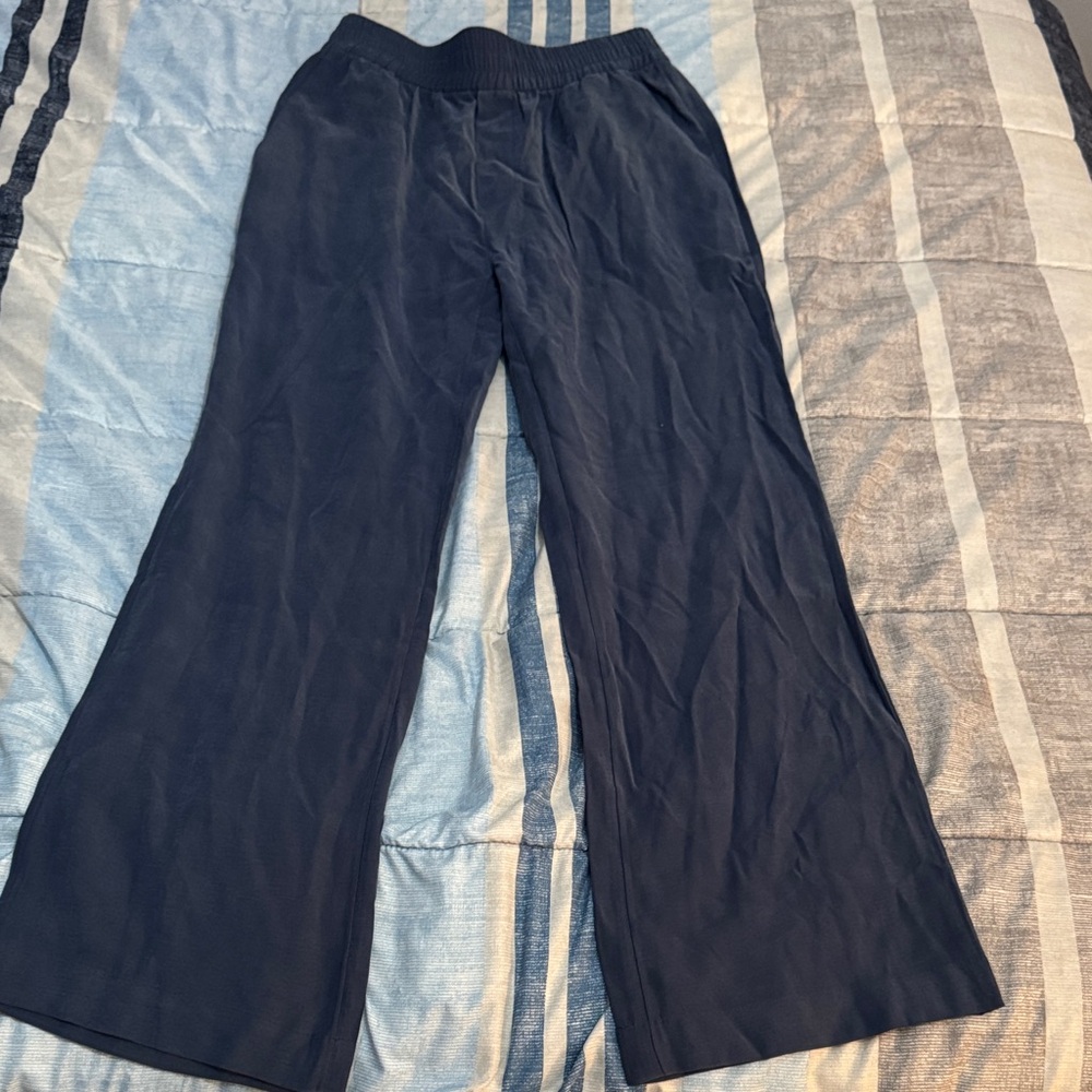 DownEast Women's Navy Blue Trousers